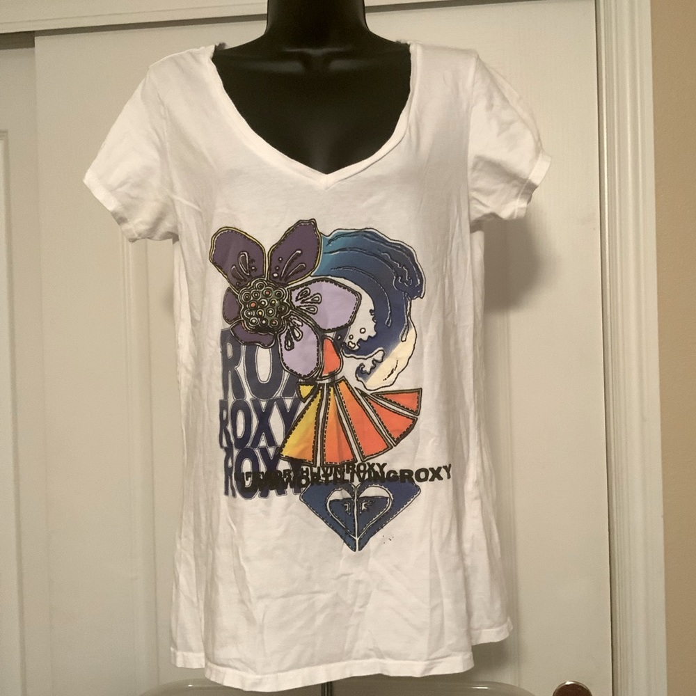 Roxy Summer T-Shirt sz Medium. White V-neck.